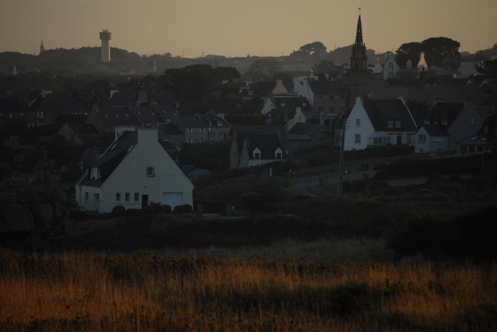 Roulotte Gites O Bien-Etre Massage Spa Sejour Bien-Etre En Hebergement Insolite Roulotte Karantez Ou En Gites Melon Ou Yock A 800 M Des Plages Maison D'Hote Drogou Porspoder Eksteriør billede